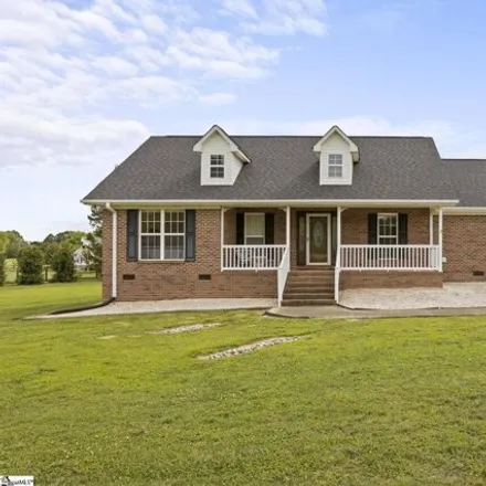 Buy this 3 bed house on 642 Circle Drive in Woodruff, SC 29388