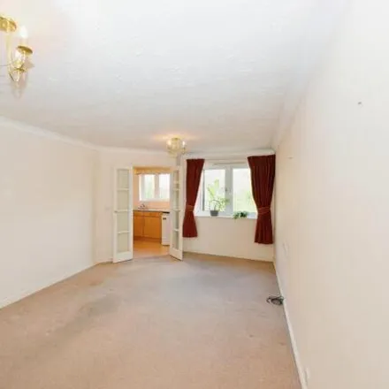 Buy this 1 bed apartment on Friends Avenue in Cheshunt, EN8 8LE