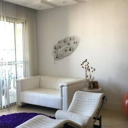 Buy this 1 bed apartment on Rua Newton Câmara Leal Barros in Centro, Taubaté - SP