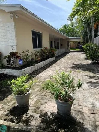 Rent this 2 bed townhouse on 686 Northeast 17th Way in Sunrise Key, Fort Lauderdale