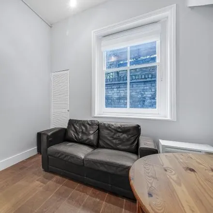 Rent this 1 bed apartment on 69 New King's Road in London, SW6 4SG