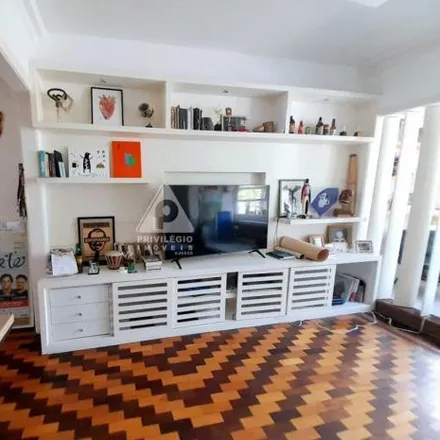 Buy this 2 bed apartment on Rua Doutor Efigênio de Sales 6 in Cosme Velho, Rio de Janeiro - RJ