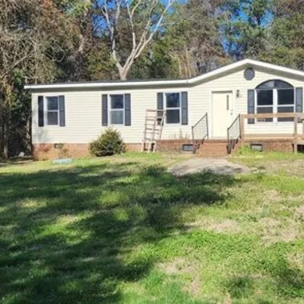 Buy this studio apartment on 4853 Maralane Trail in Lincoln County, NC 28037