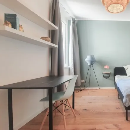 Rent this 4 bed room on Nice-Bildung e.V. in Nazarethkirchstraße 49 A, 13347 Berlin