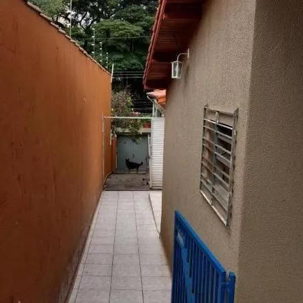 Buy this 3 bed house on Rua Antonieta Aguirre de Morais Barros in Vila Augusta, Guarulhos - SP