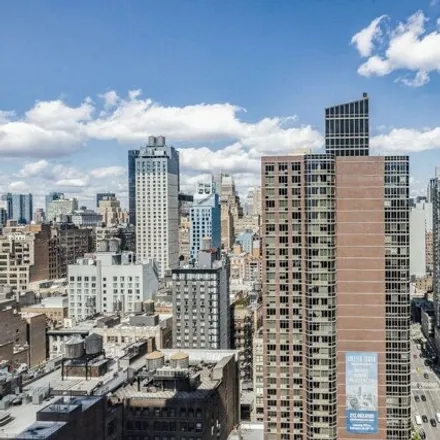 Rent this 2 bed condo on Chelsea Stratus in 735 6th Avenue, New York