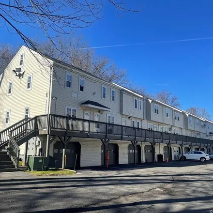 Rent this 2 bed townhouse on 12 Scuppo Road in Beckettville, Danbury