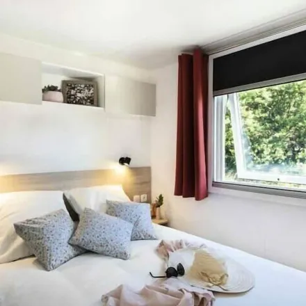 Rent this 3 bed house on 24220 Saint-Vincent-de-Cosse