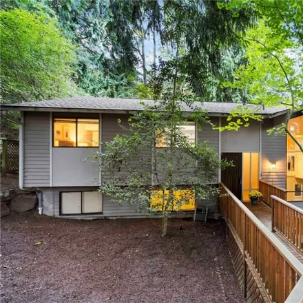 Buy this 5 bed townhouse on Hillside Cemetery in West Sunset Way, Issaquah