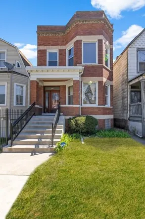 Buy this 7 bed house on 7139 South Emerald Avenue in Chicago, IL 60621