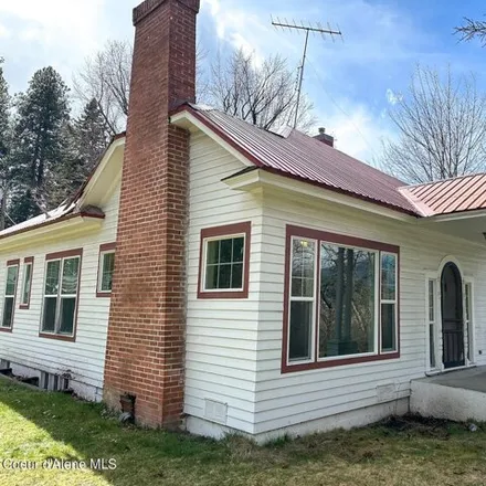Buy this 3 bed house on 6483 Washington Street in Bonners Ferry, ID 83805