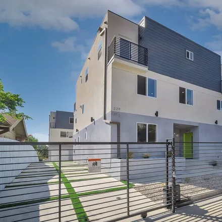 Rent this 4 bed duplex on 229 North Park View Street in Los Angeles, CA 90026