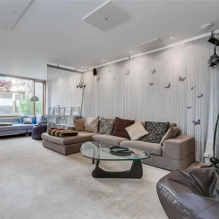 Image 5 - Atalanta Street, London, SW6 6TU, United Kingdom - Townhouse for rent