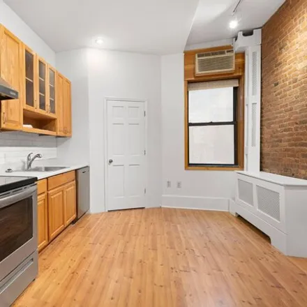 Rent this 3 bed house on 25 E 7th St Unit 2 in New York, 10003