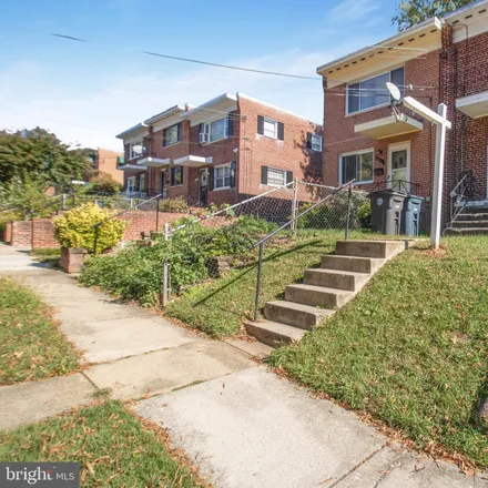 Image 2 - 5809 35th Place, Hyattsville, MD 20782, USA - Townhouse for sale