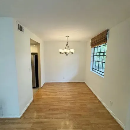 Image 3 - 758 North Kings Road, Los Angeles, CA 90069, USA - Apartment for rent