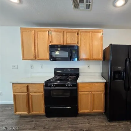 Image 3 - 671 Lucky Pine Street, Henderson, NV 89002, USA - House for rent