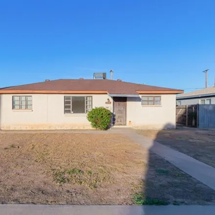 Buy this 3 bed house on 2730 West Ruth Avenue in Phoenix, AZ 85051