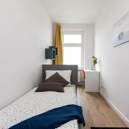 Rent this 5 bed room on Fritz-Reuter-Straße 1 in 10827 Berlin, Germany