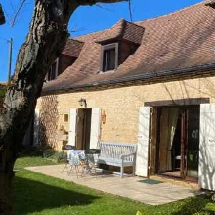 Buy this 2 bed house on 93 Avenue de Selves in 24200 Sarlat-la-Canéda, France