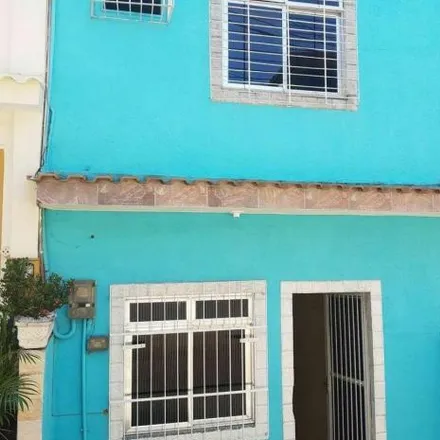 Buy this 1 bed house on Rua Gen. Seara in Doutor Laureano, Duque de Caxias - RJ