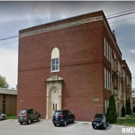 Image 3 - South Elementary School, West 2nd South Street, Carlinville, IL 62626, USA - House for sale