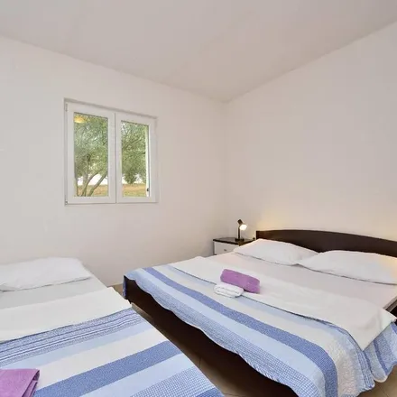 Rent this 2 bed house on Konjsko in Split-Dalmatia County, Croatia