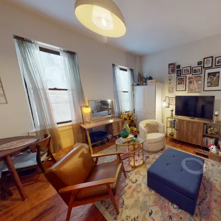 Rent this 1 bed apartment on 1136 Pine St