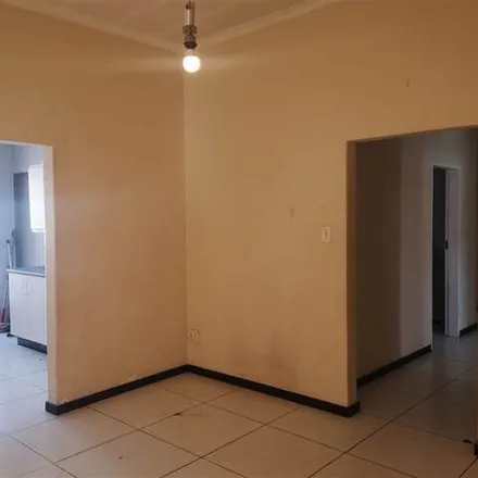 Image 3 - 71 Selma Avenue, De Beers, Pretoria, 0049, South Africa - Apartment for rent