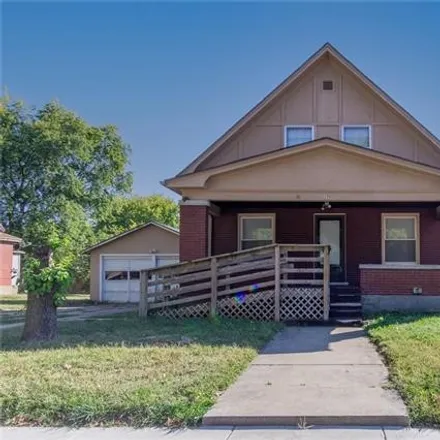 Buy this 3 bed house on 1128 Kansas Avenue in Atchison, KS 66002