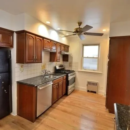 Image 3 - 23-02 29th Avenue, New York, NY 11102, USA - Apartment for rent