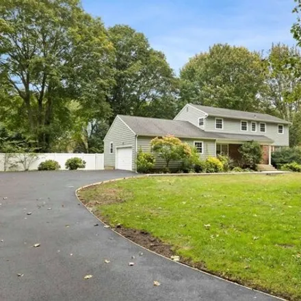 Rent this 5 bed house on 240 Plainview Road in Woodbury, NY 11797