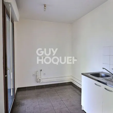 Rent this 2 bed apartment on 18 Rue de l'Union in 93000 Bobigny, France