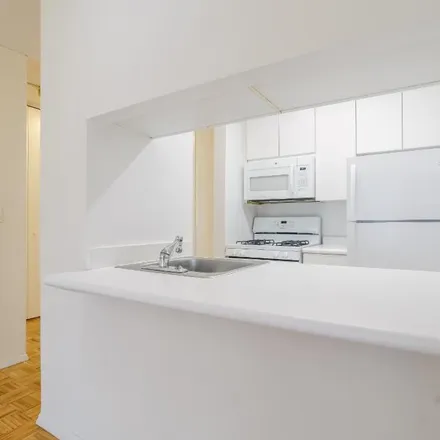 Image 4 - Studio 34, 250 East 40th Street, New York, NY 10016, USA - Apartment for rent