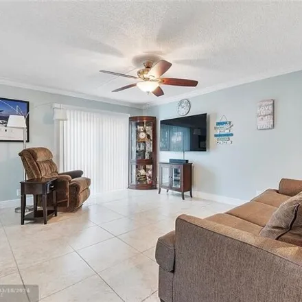 Image 6 - 3268 Coral Springs Drive, Coral Springs, FL 33065, USA - House for rent