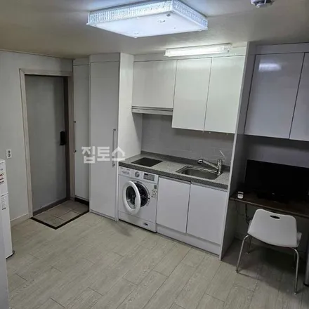Rent this studio apartment on 서울특별시 강북구 수유동 176-41
