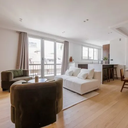 Rent this 3 bed apartment on Neuilly-sur-Seine