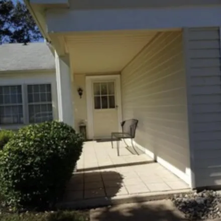 Image 2 - 35 New Castle Drive, LeisureTowne, Southampton Township, NJ 08088, USA - House for rent