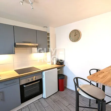 Rent this 2 bed apartment on 45 Chemin de l'Église de Montaudran in 31400 Toulouse, France