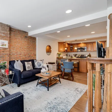 Image 2 - 1707 Webster Street, Philadelphia, PA 19146, USA - Townhouse for sale