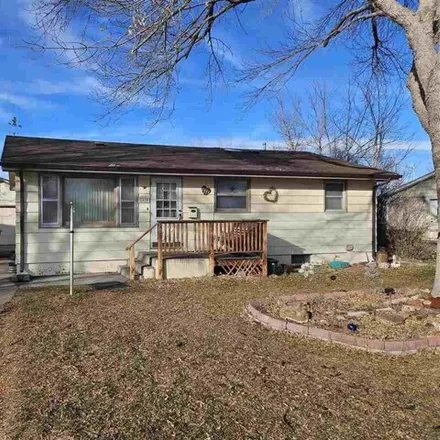 Buy this 4 bed house on 1622 Bluff View Drive in Gering, NE 69341