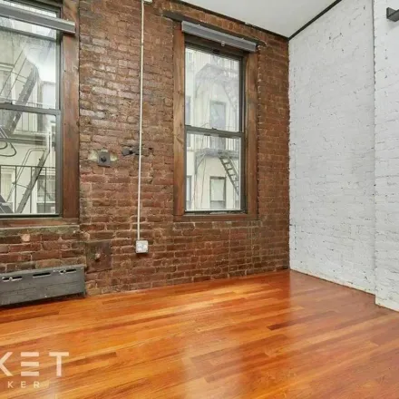 Image 3 - 516 East 12th Street, New York, NY 10009, USA - Apartment for rent