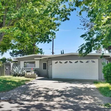 Buy this 3 bed house on 1800 San Jose Place in Fairfield, CA 94533