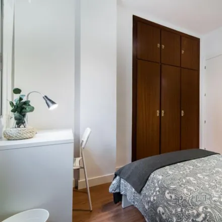 Image 3 - Avenida de la Ciudad de Barcelona, 140, 28007 Madrid, Spain - Room for rent