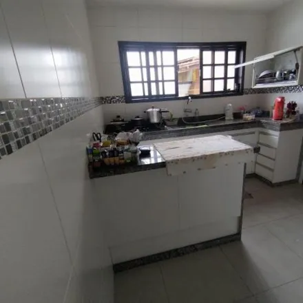 Buy this 3 bed house on Rua Guilherme Aguiar in Colubandê, São Gonçalo - RJ