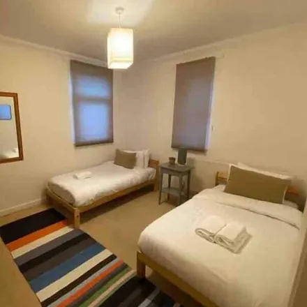 Image 1 - Pontcanna, CF11 9HL, United Kingdom - Apartment for rent