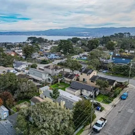 Image 3 - 720 Lily Street, Monterey, CA 93940, USA - House for sale