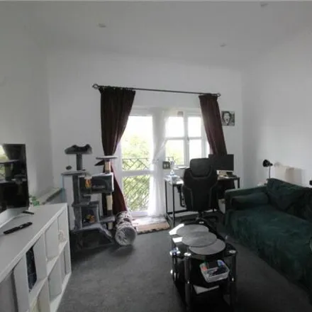 Image 6 - The Pines, Borehamwood, WD6 4RR, United Kingdom - Room for rent
