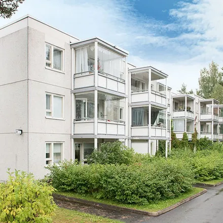 Rent this 4 bed apartment on Puolukkakuja 13 in 40340 Jyväskylä, Finland