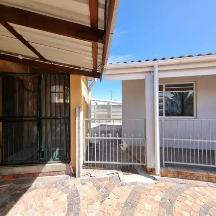 Image 1 - Elsies River Police Station, Viking Way, Cape Town Ward 30, Elsiesriver, 7940, South Africa - Apartment for rent